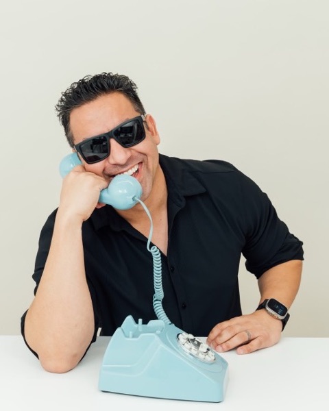 Portrait of Ricardo Olivarez